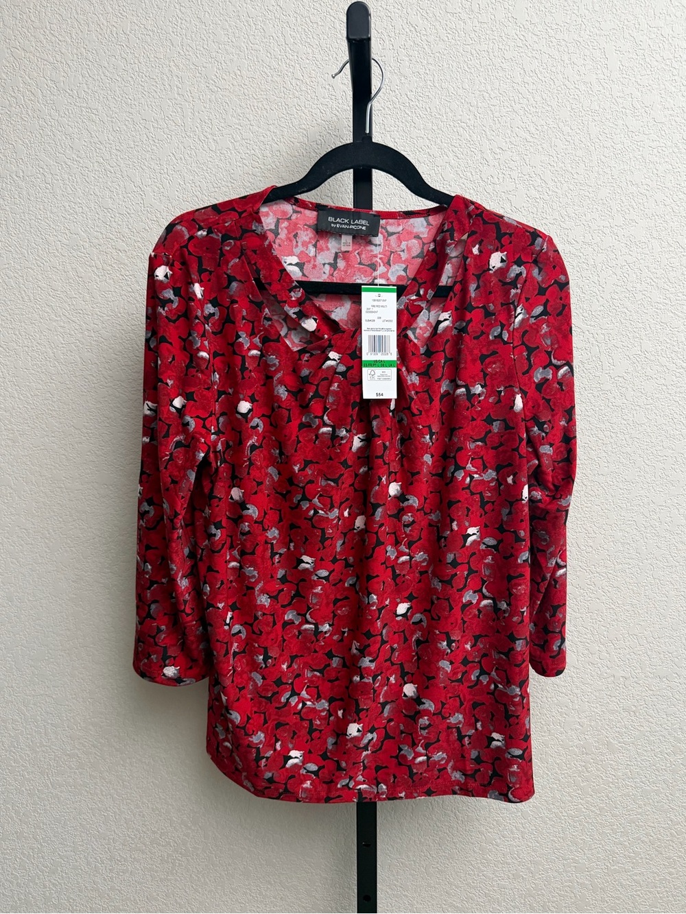 Black Label by Evan Picone Women’s Red Floral V-Neck Blouse NWT $54
